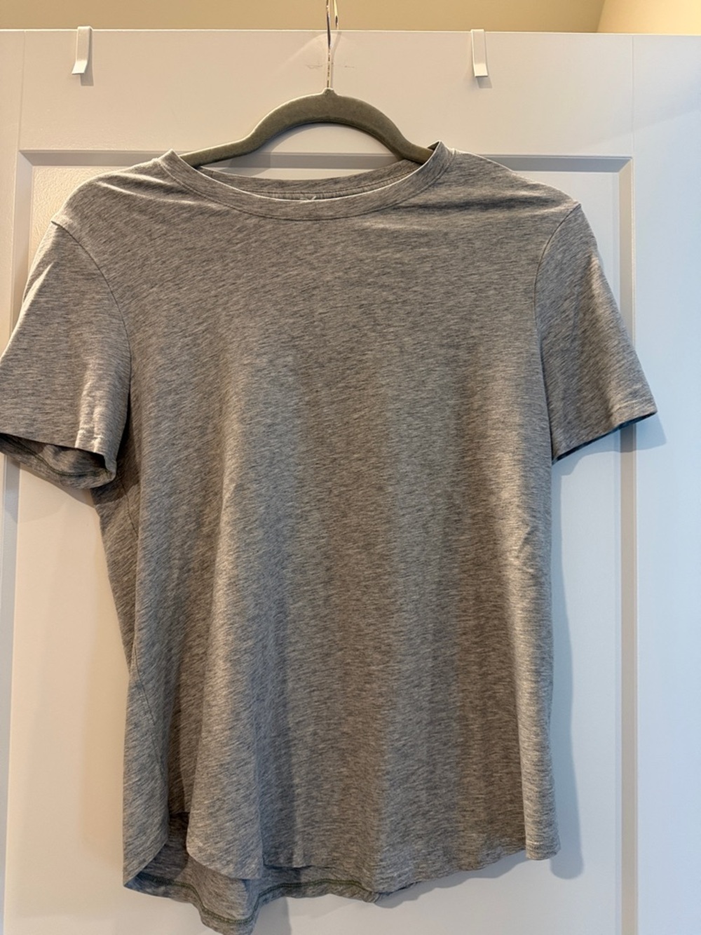 Lululemon Love Crew Neck Size 4 in Grey